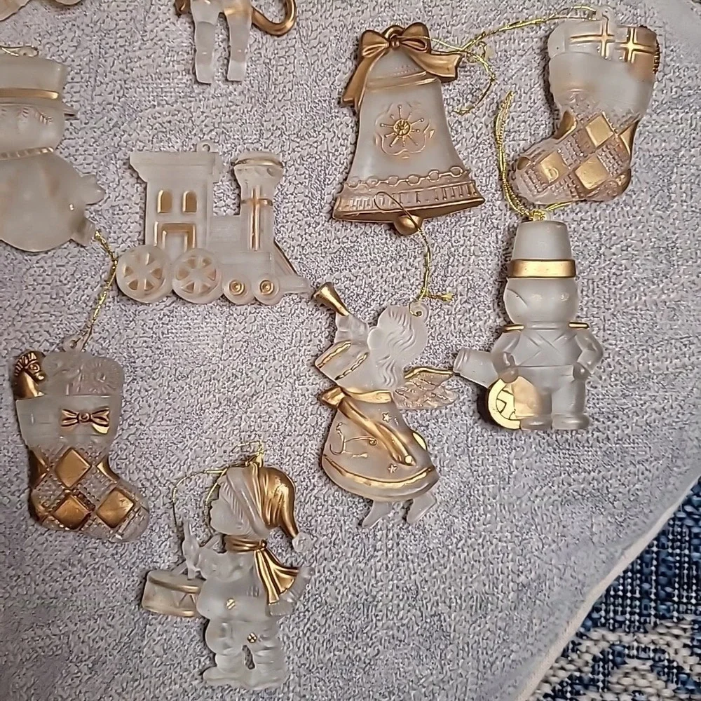 Lot of‎ 13 Acrylic Clear & Gold Christmas Tree Ornaments